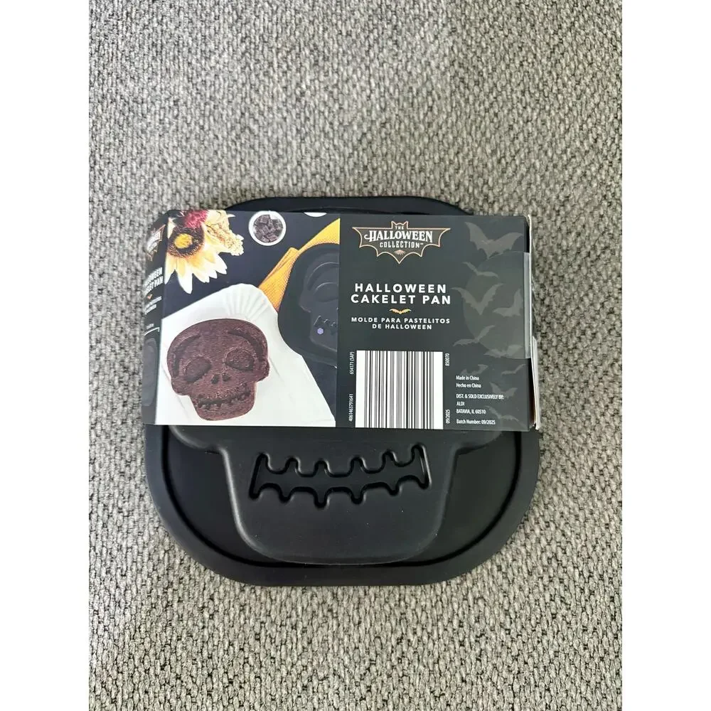 Crofton Halloween Skull Cakelet Pan 8.1” Black Silicone Baking Mold NWT